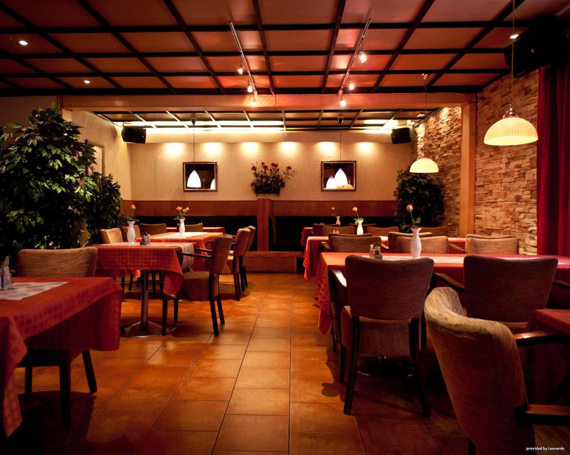 האוקיפודאס Samantta Hotel & Restaurant מראה חיצוני תמונה