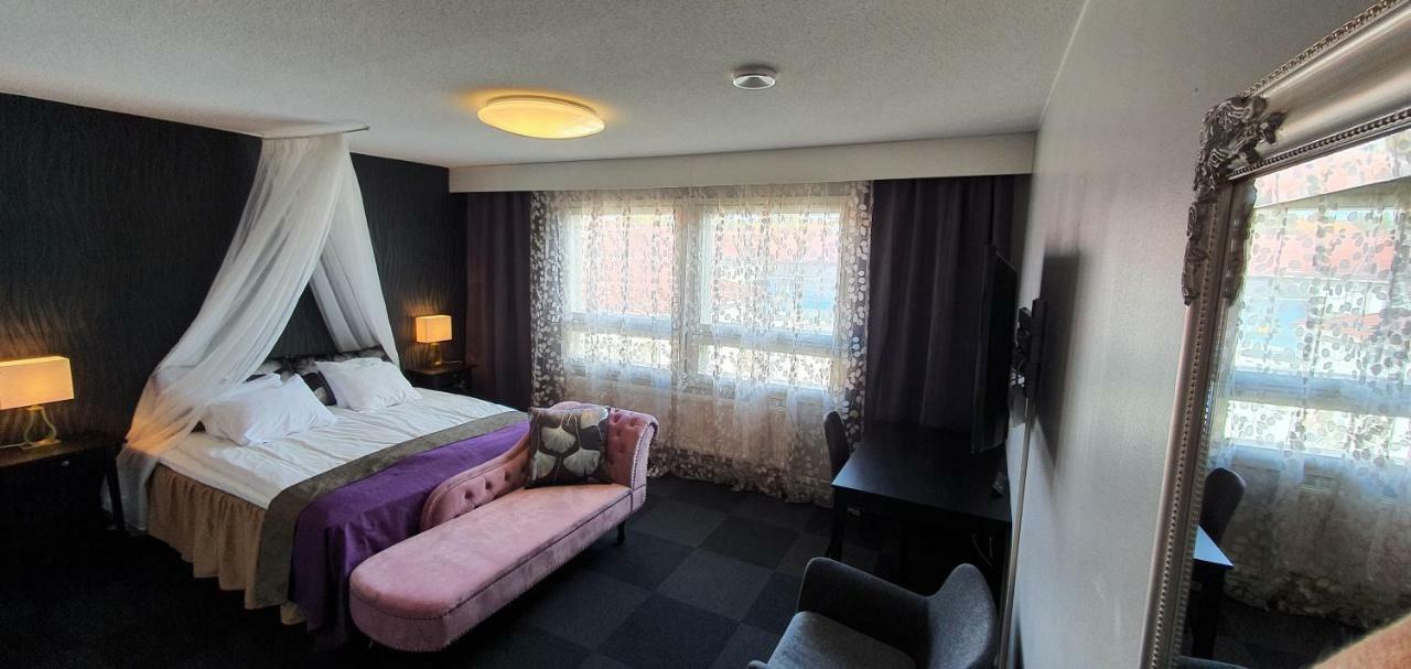 האוקיפודאס Samantta Hotel & Restaurant מראה חיצוני תמונה